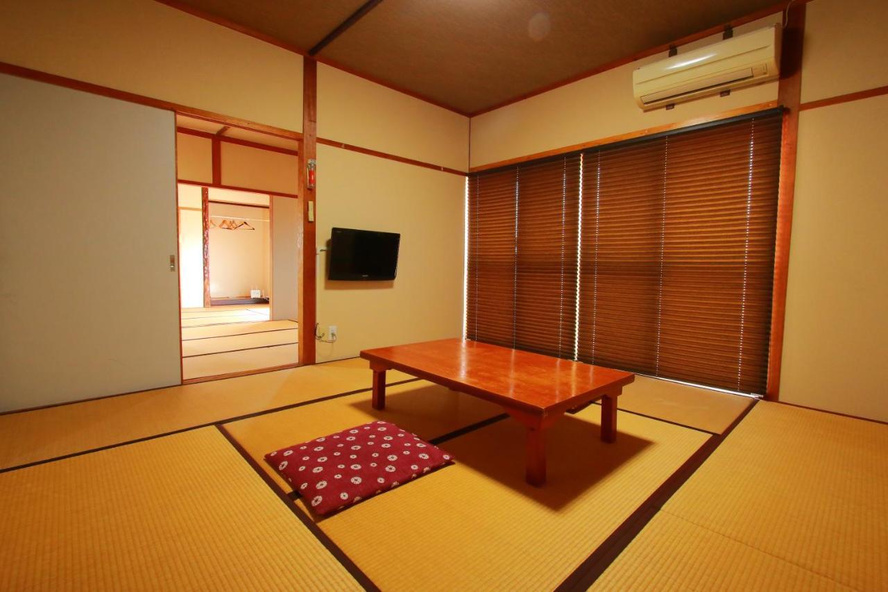 Family Ryokan Kawakyu With Showa Retro, Private Hot Spring Ibuszuki Kültér fotó