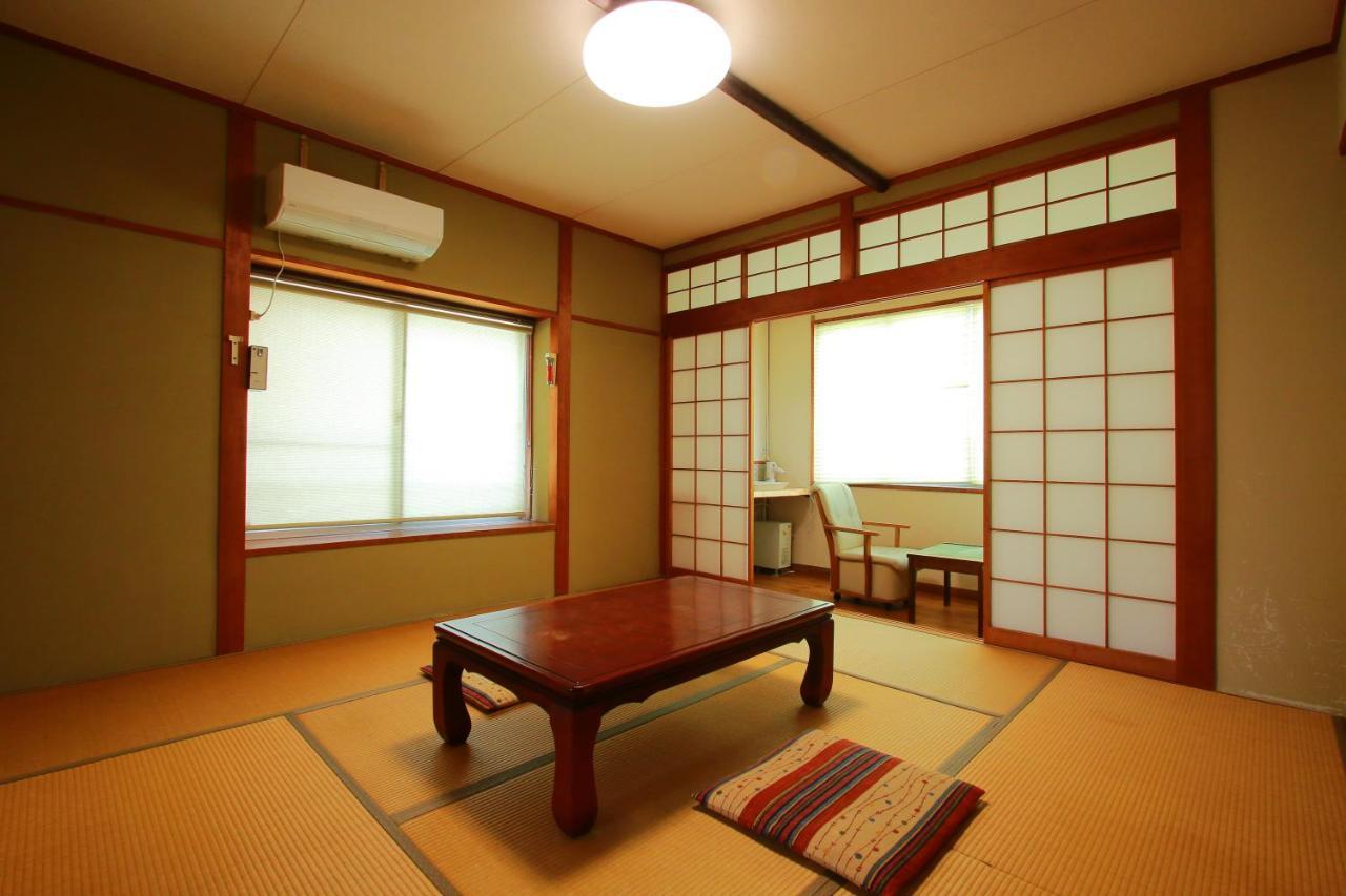 Family Ryokan Kawakyu With Showa Retro, Private Hot Spring Ibuszuki Kültér fotó
