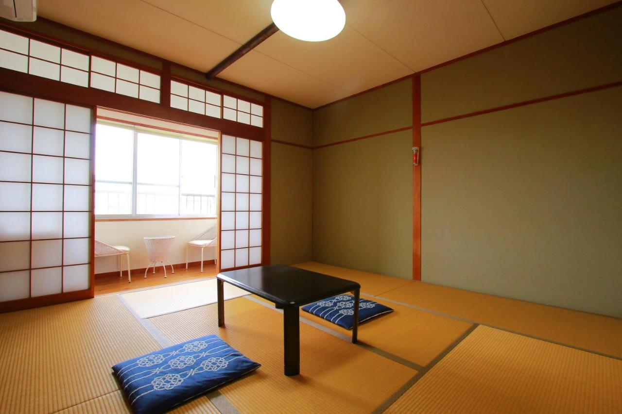 Family Ryokan Kawakyu With Showa Retro, Private Hot Spring Ibuszuki Kültér fotó