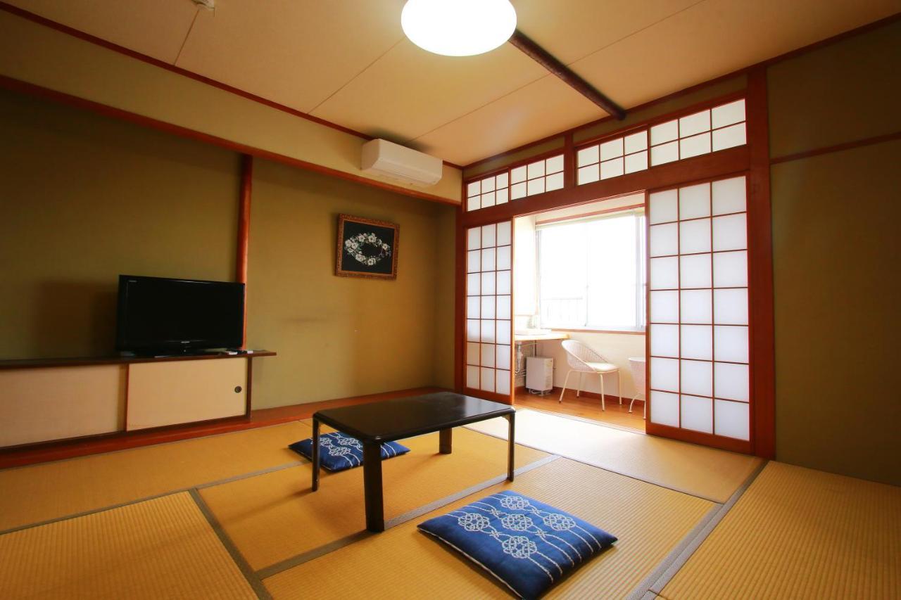 Family Ryokan Kawakyu With Showa Retro, Private Hot Spring Ibuszuki Kültér fotó